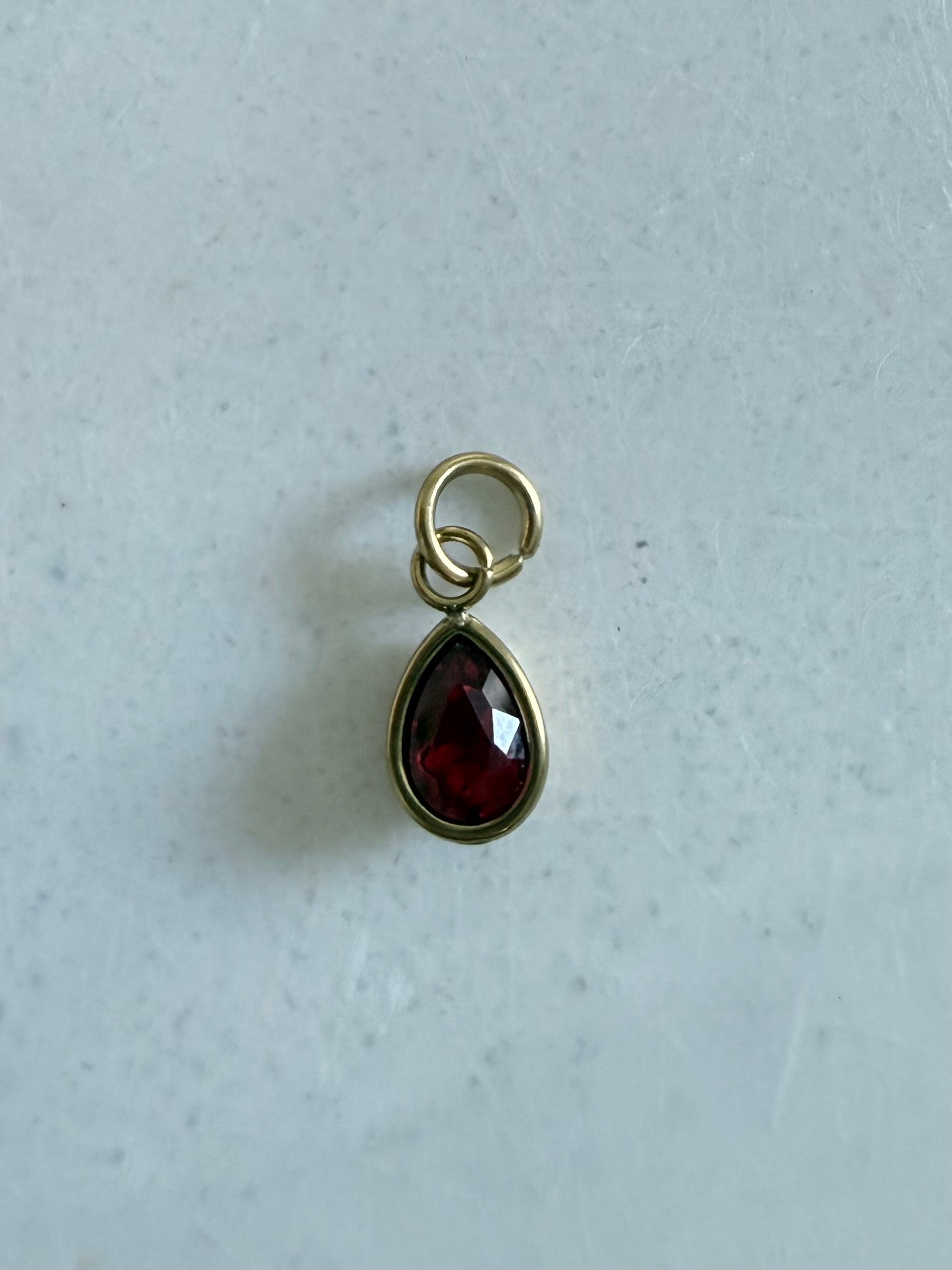 Aura Charm – January Birthstone ✨