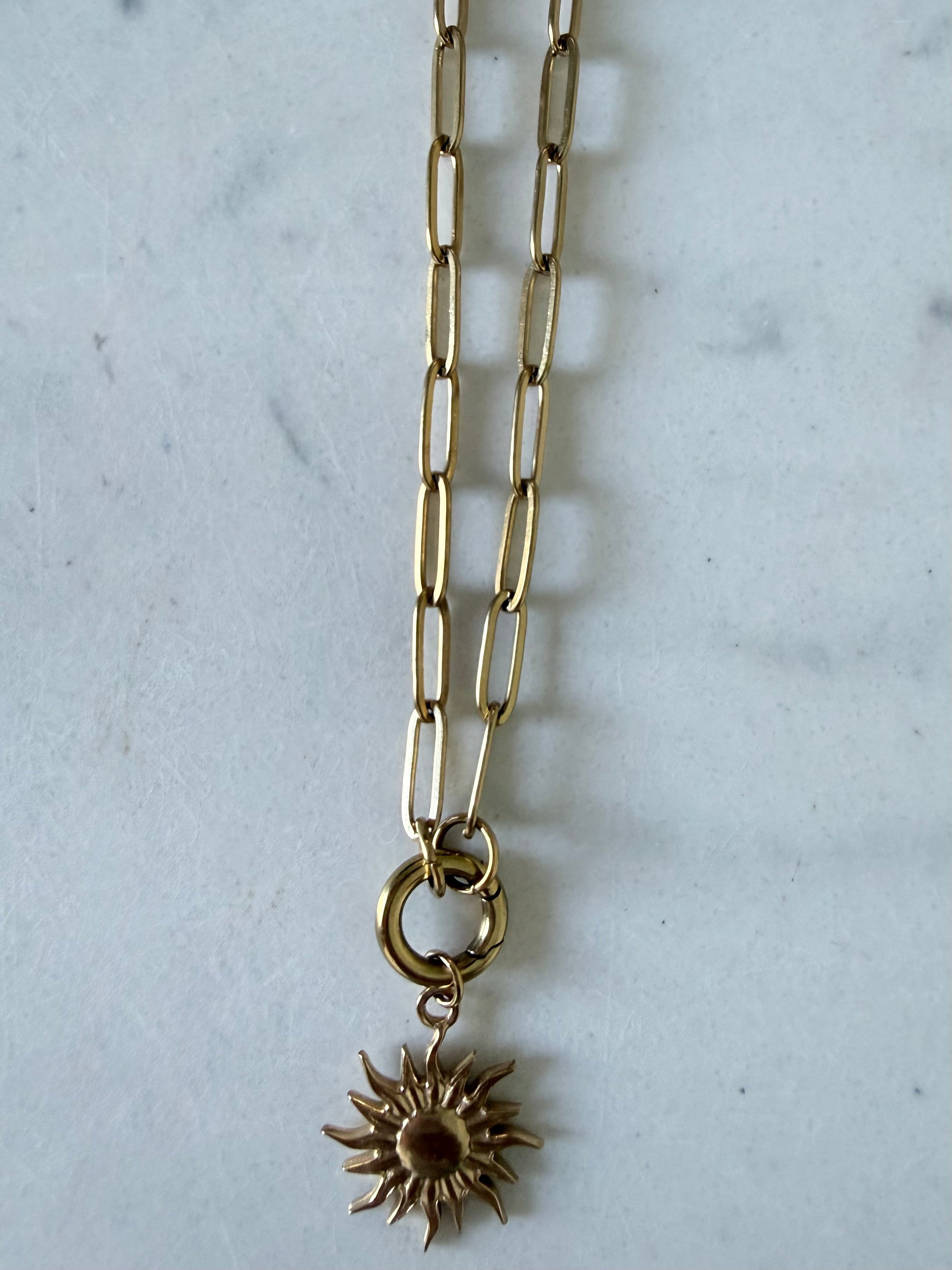 Aura Charm – The Sun ✨